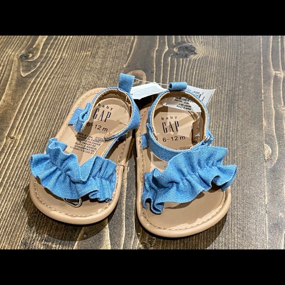 Baby Gap sandals - Picture 1 of 3